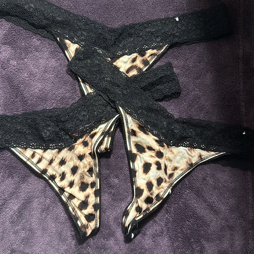 3 pairs of sexy leopard bikini panties.